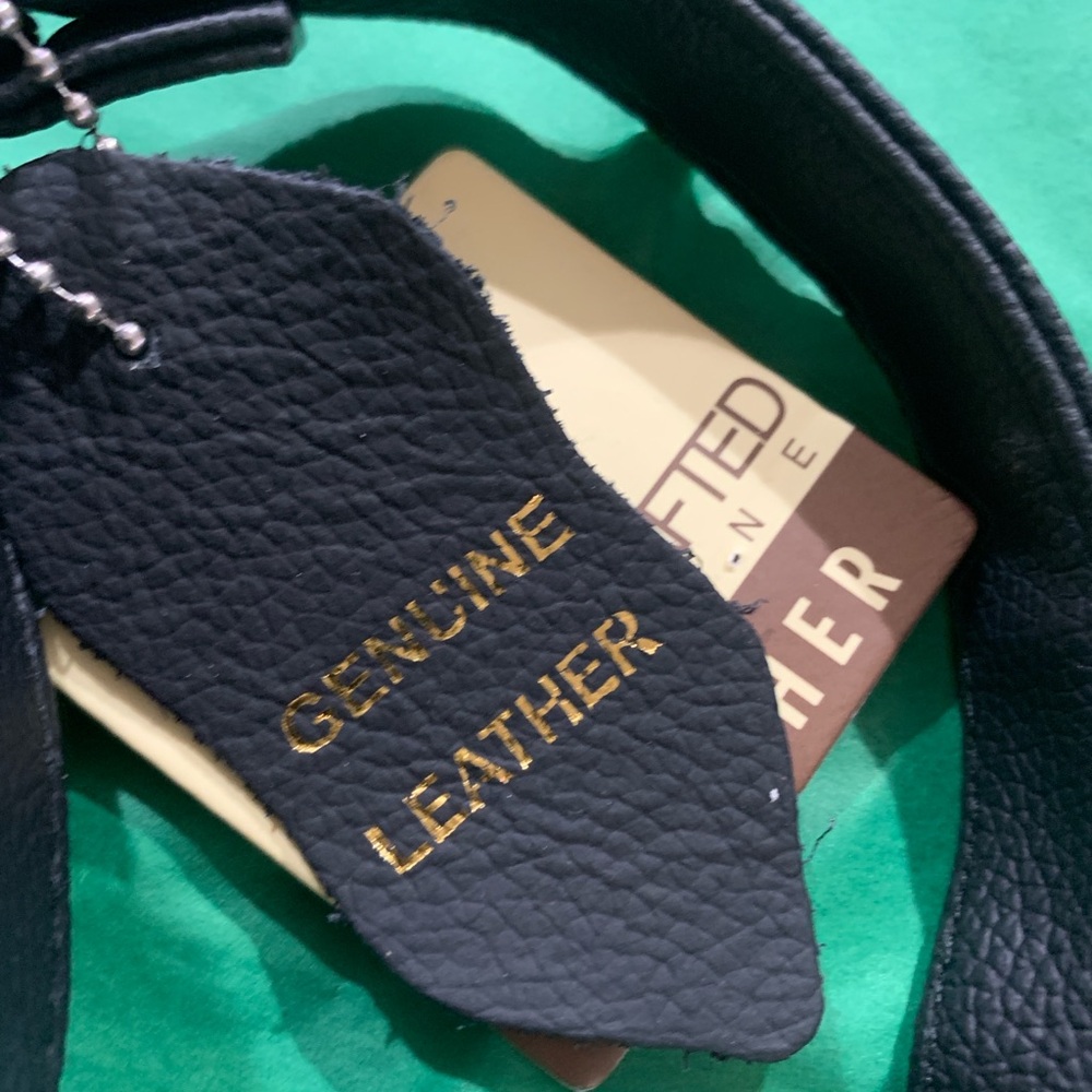 Hand Crafted Black Leather Crossbody Bag - Picture 2 of 3
